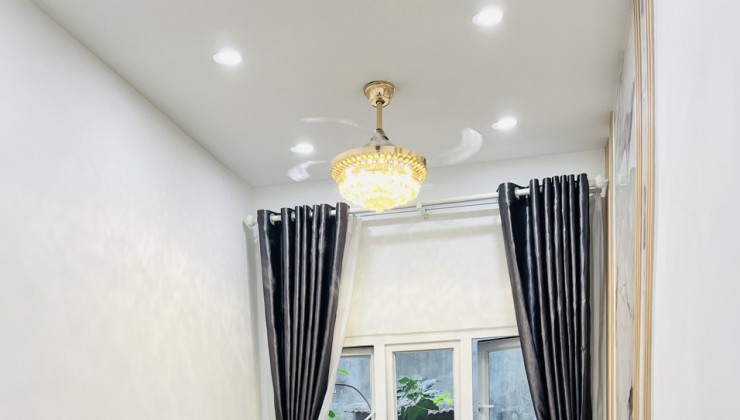 Cho thuê nhà nguyên căn trong Ngõ Khâm Thiên, Đống Đa 4tầng, 2 ngủ - Giá 16 triệu - Full nội thất y hình